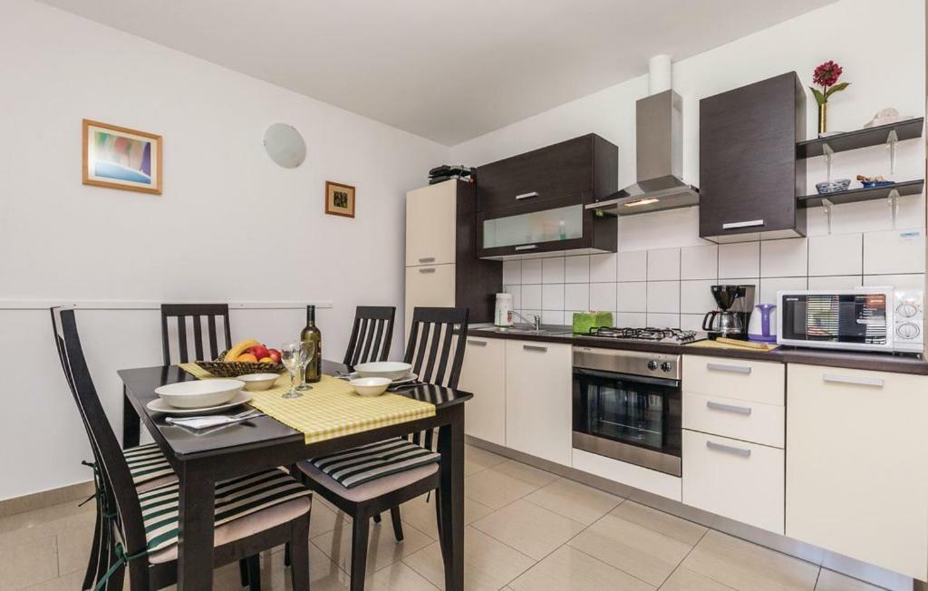Apartments Duplic Povljana Luaran gambar